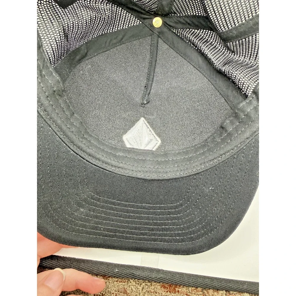 Volcom Snapback Mesh Back Trucker Hat Black One Size Adjustable Solid